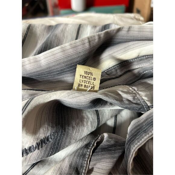 Tommy Bahama 100% Tencel XXL Long Sleeve Grey Striped Shirt - Picture 3 of 6